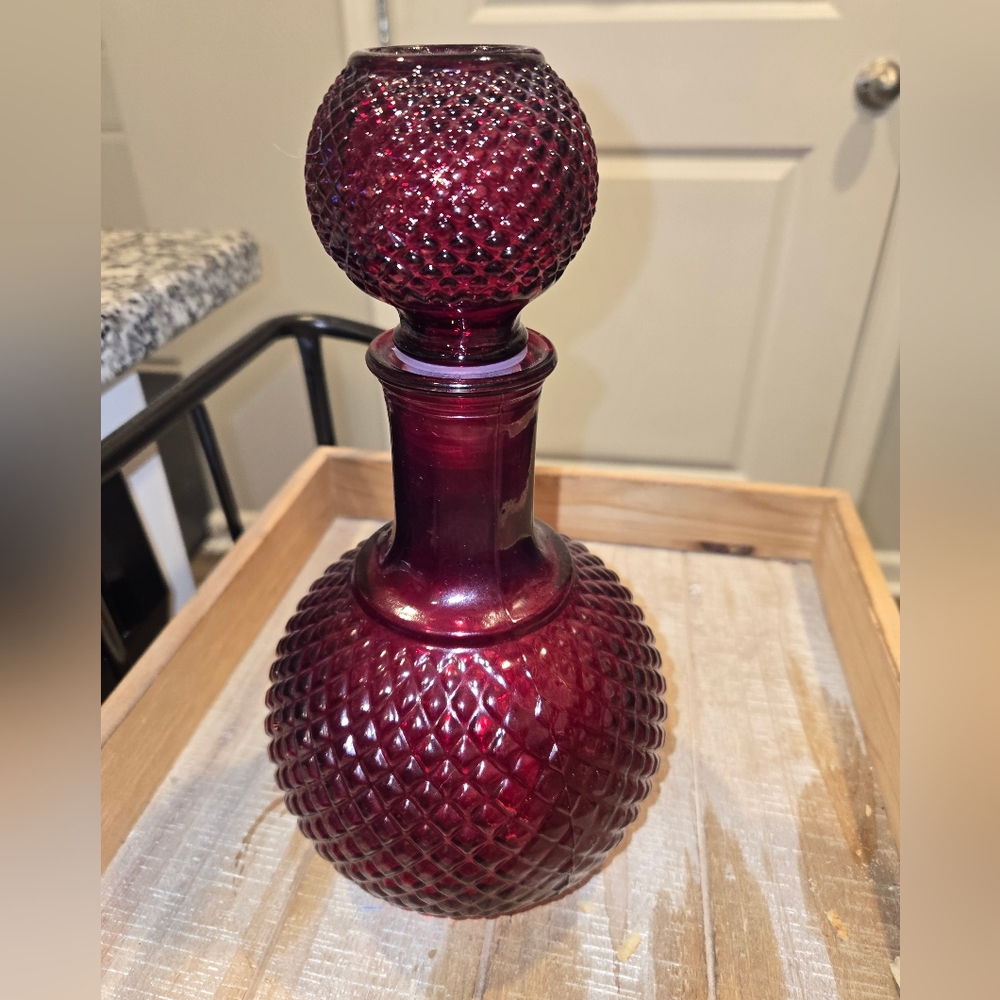 Burgundy Glass Vase with Textured Diamond Pattern